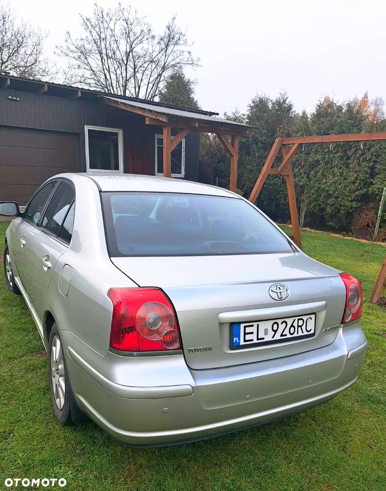 Toyota Avensis 1.8 VVT-i Sol - 3