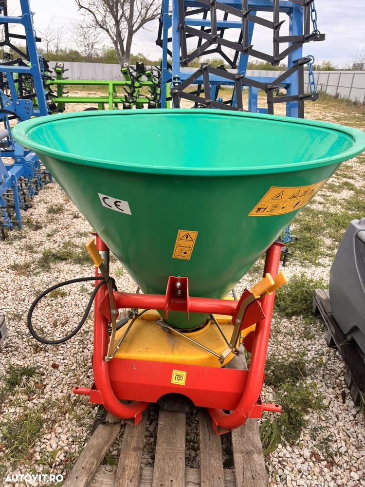 GRASS-ROL Grass-Rol 200-300-400-500L-Distribuitoare de îngrășăminte - 1