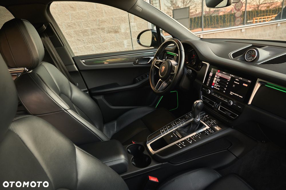 Porsche Macan - 28
