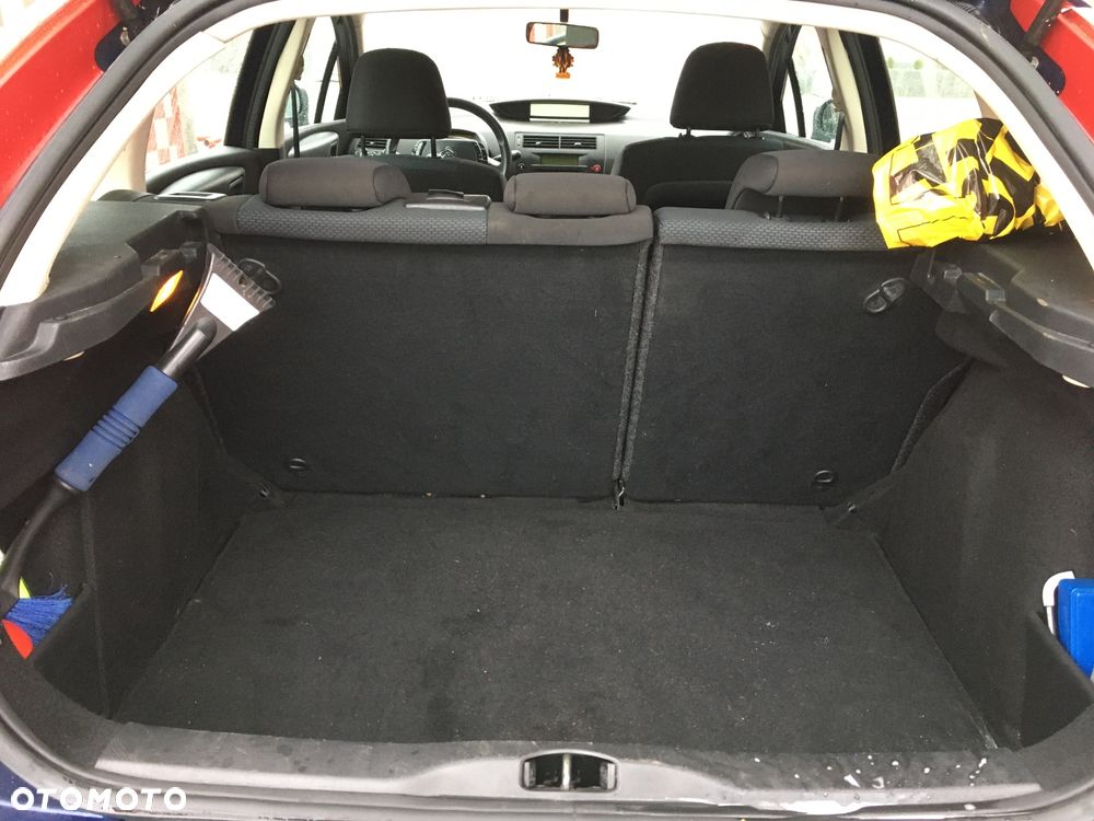 Citroën C4 1.4 16V Style - 9
