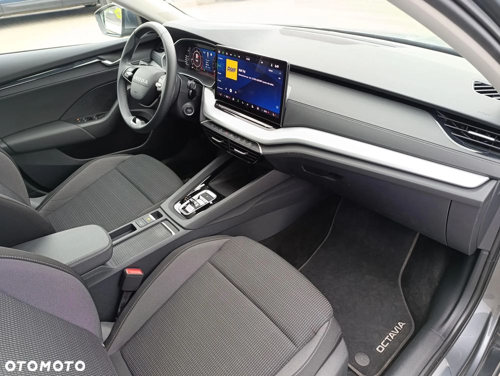 Skoda Octavia 1.5 TSI mHEV Selection DSG - 14