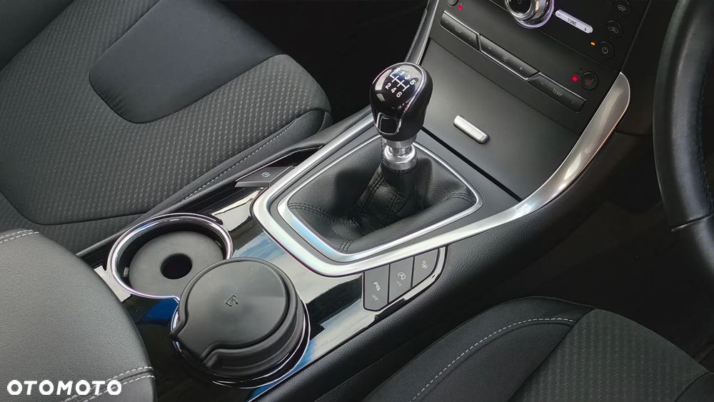 Ford Edge 2.0 TDCi 4x4 Titanium - 31