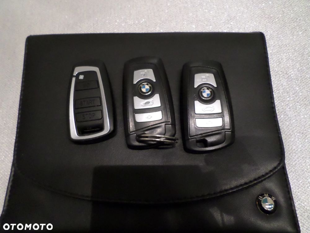 BMW Seria 5 520d - 33