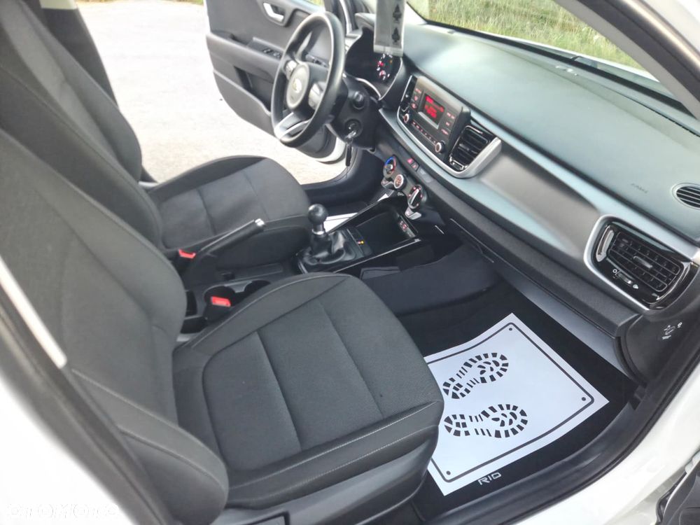 Kia Rio 1.2 Edition 7 - 17