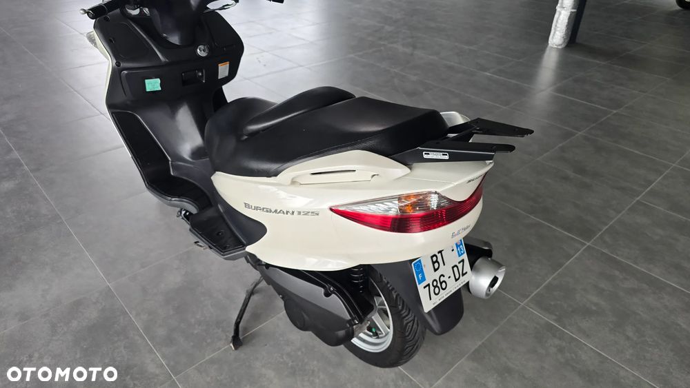 Suzuki Burgman - 14