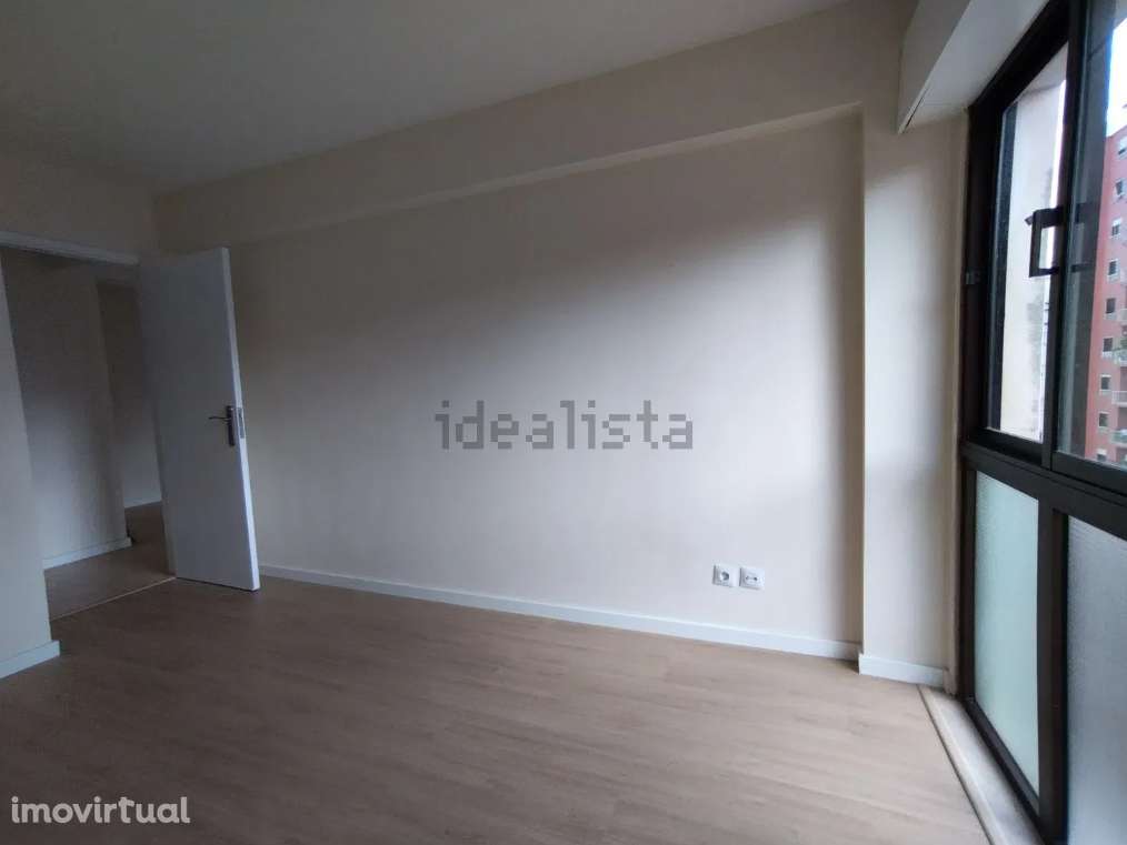Apartamento T2 Venda em Algueirão-Mem Martins,Sintra - Grande imagem: 3/6