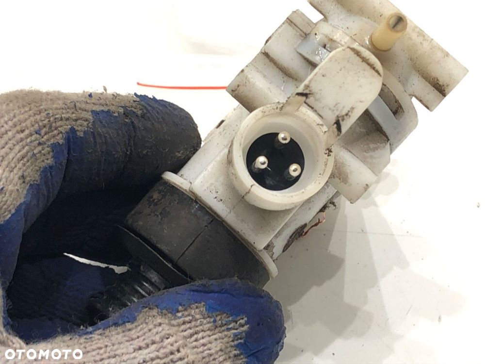 SIŁOWNIK ZAMKA DRZWI PRZÓD PRAWY - 76.00 PLN - MERCEDES-BENZ 190 (W201) 1982 - 1993 E 2.0 - 3