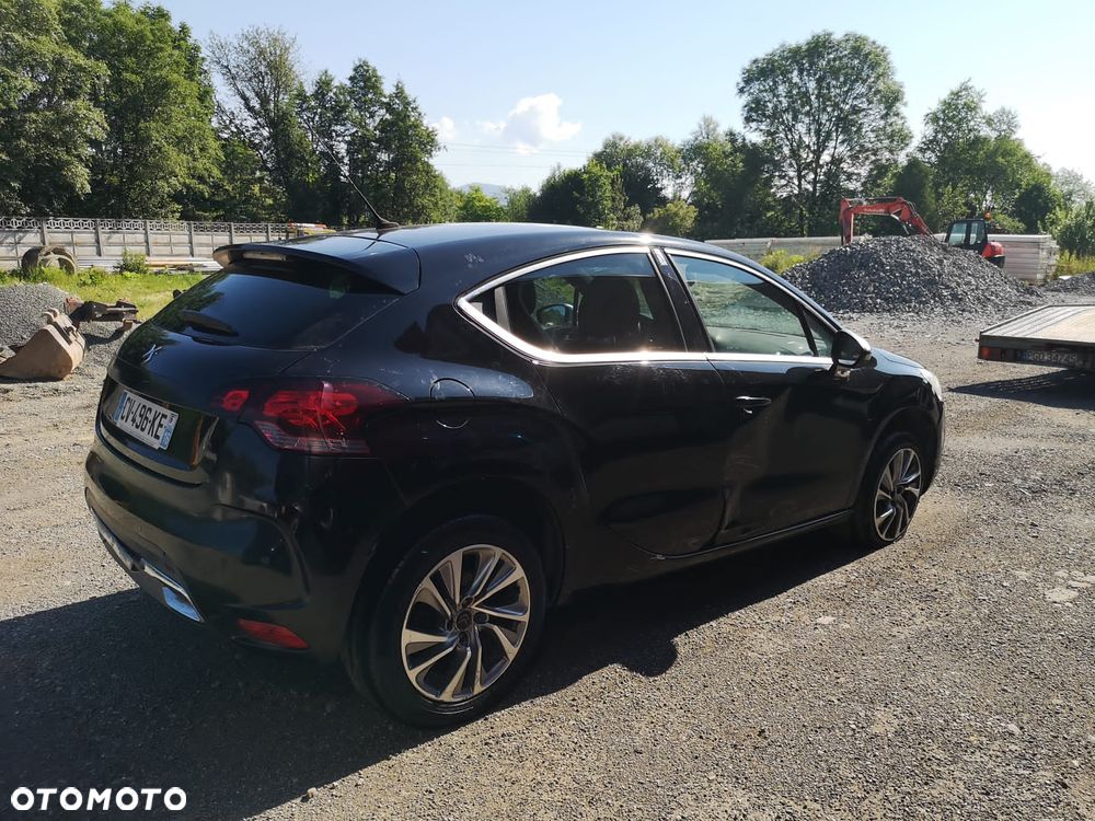 Citroën DS4 1.6 HDi SoChic - 6
