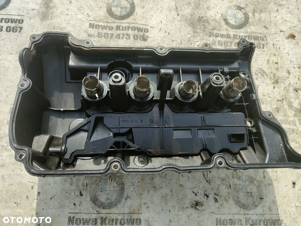 MINI R56 R55 N16 1.6i Peugeot VTI Pokrywa zaworów M03017B150 - 5