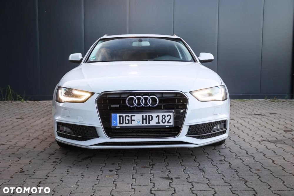 Audi A4 Avant 2.0 TDI DPF quattro S tronic S line Sportpaket - 12