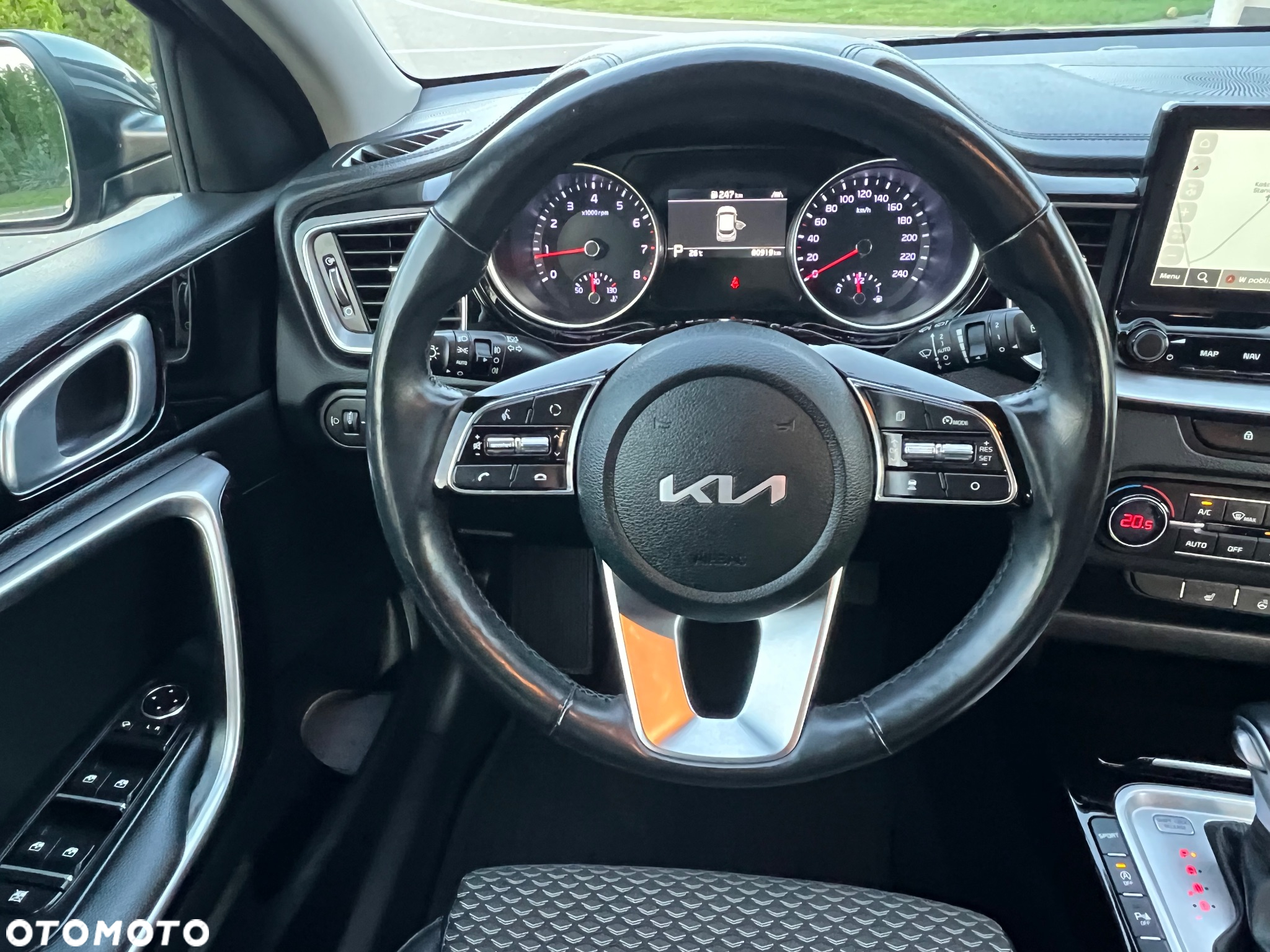 Kia XCeed - 31
