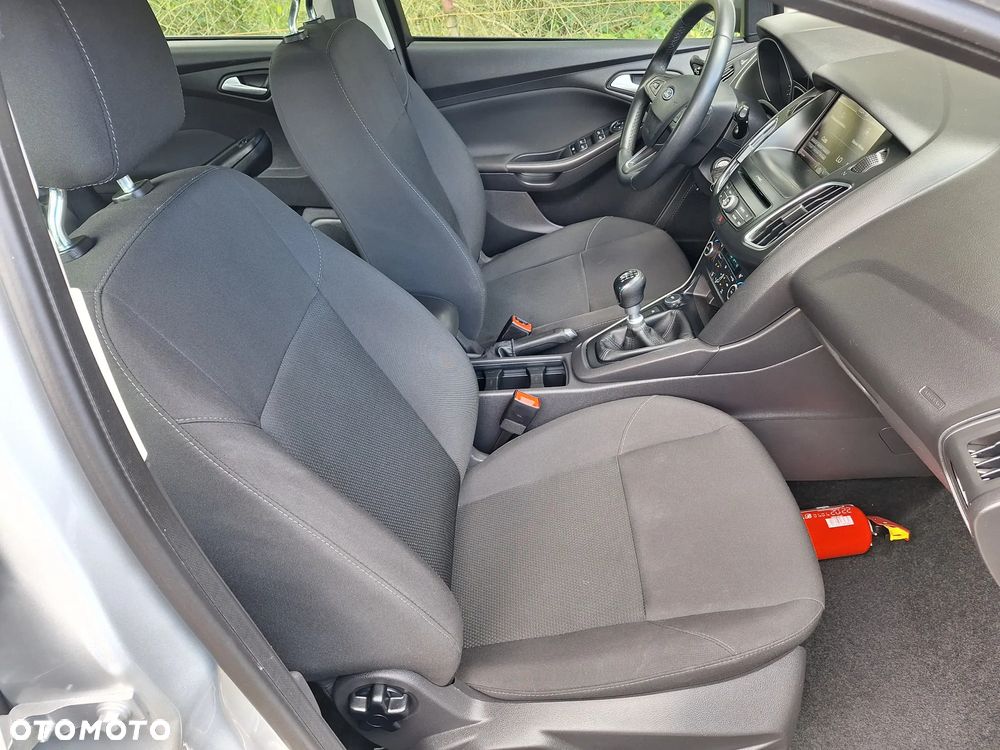 Ford Focus - 18