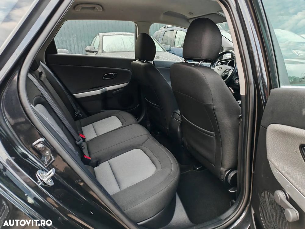Kia Ceed 1.6 GDI SW Vision - 7