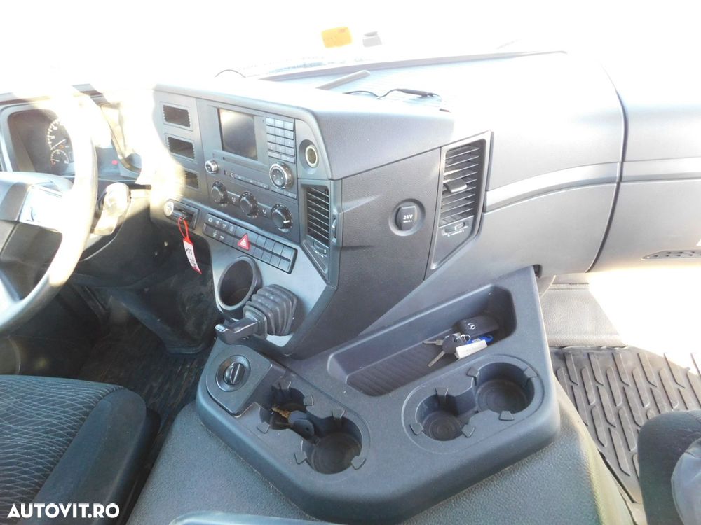 Mercedes-Benz Arocs 3243 - 7