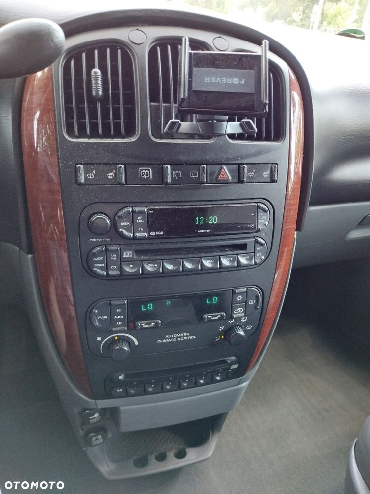 Chrysler Voyager 2.8 Executive LX CRD - 24