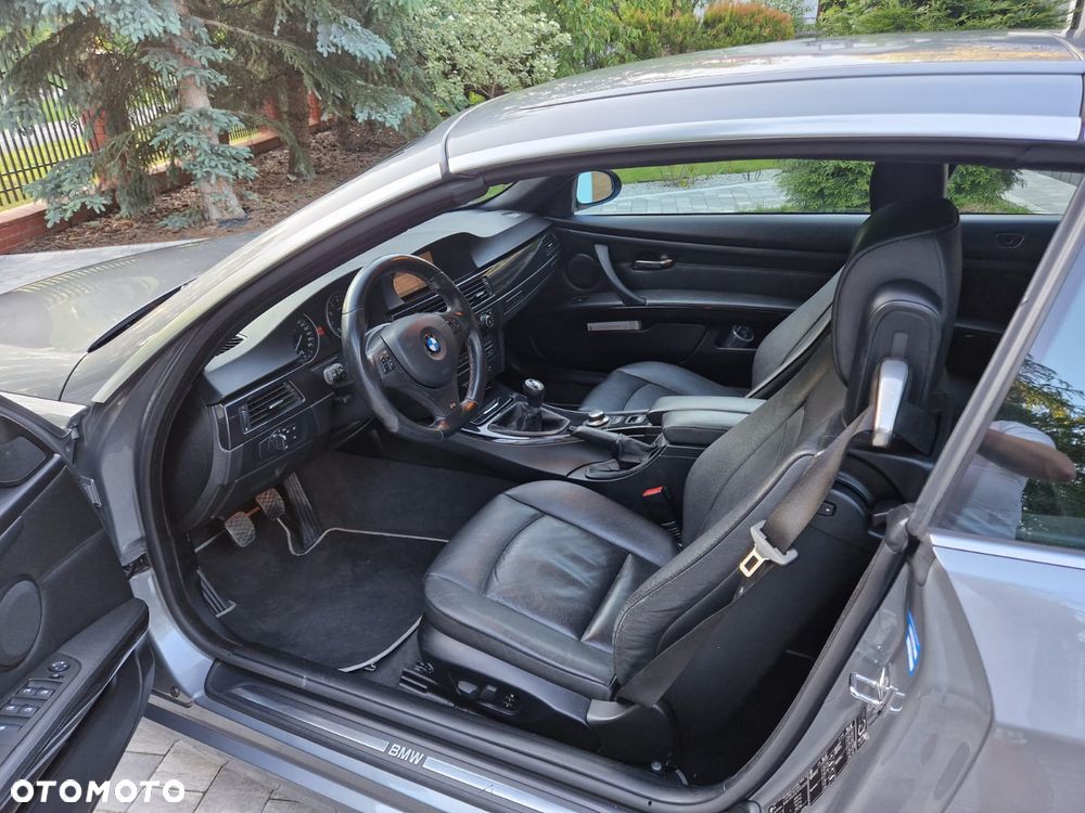 BMW Seria 3 325i - 33