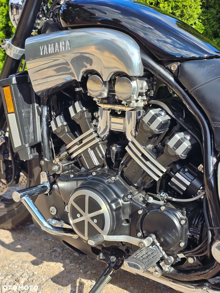 Yamaha V-MAX - 5