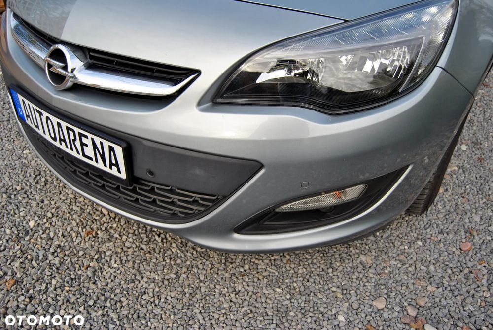 Opel Astra IV 1.4 T Cosmo S&S EU6 - 15