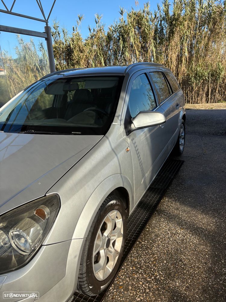 Opel Astra Caravan - 3