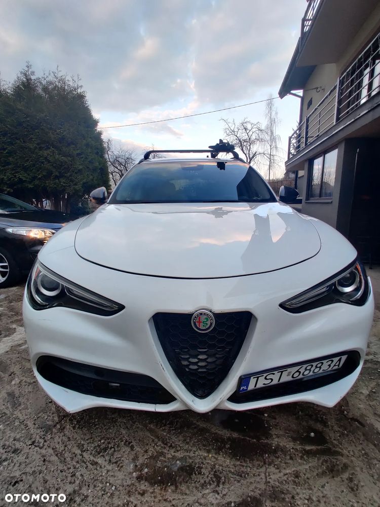 Alfa Romeo Stelvio - 2