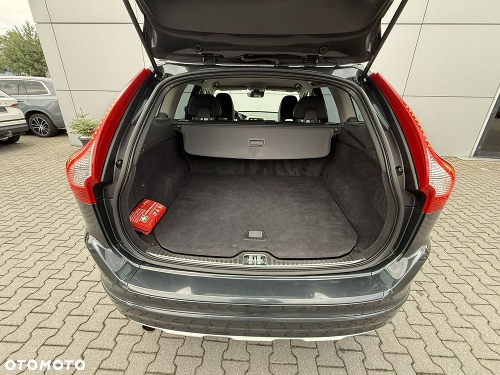 Volvo XC 60 D3 Geartronic Momentum - 14