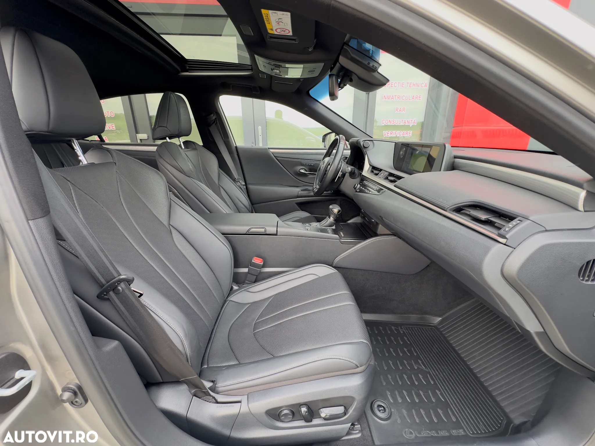Lexus Seria ES 300h F Sport - 21