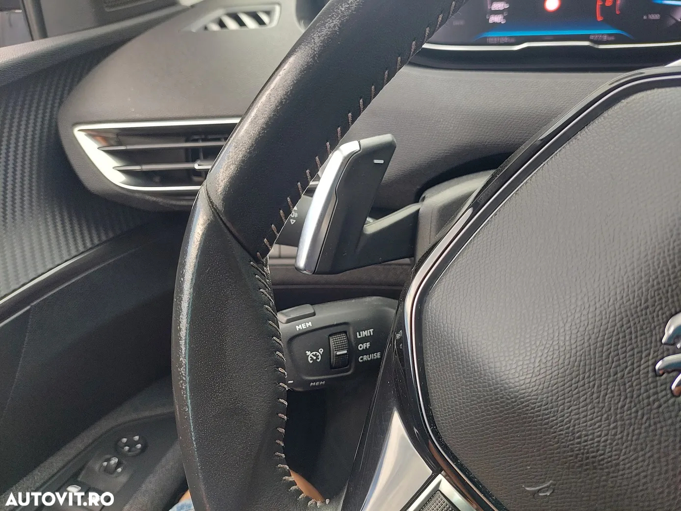 Peugeot 3008 1.5 BlueHDI 130 EAT8 Active Pack - 13