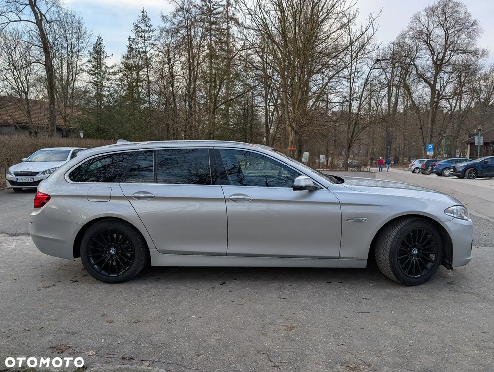 BMW Seria 5 528i xDrive Luxury Line - 26