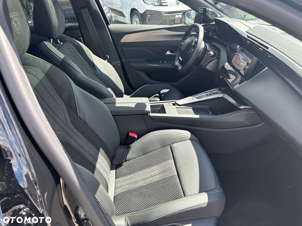 Peugeot 308 1.2 mHEV GT Exclusive S&S e-DCS6 - 21