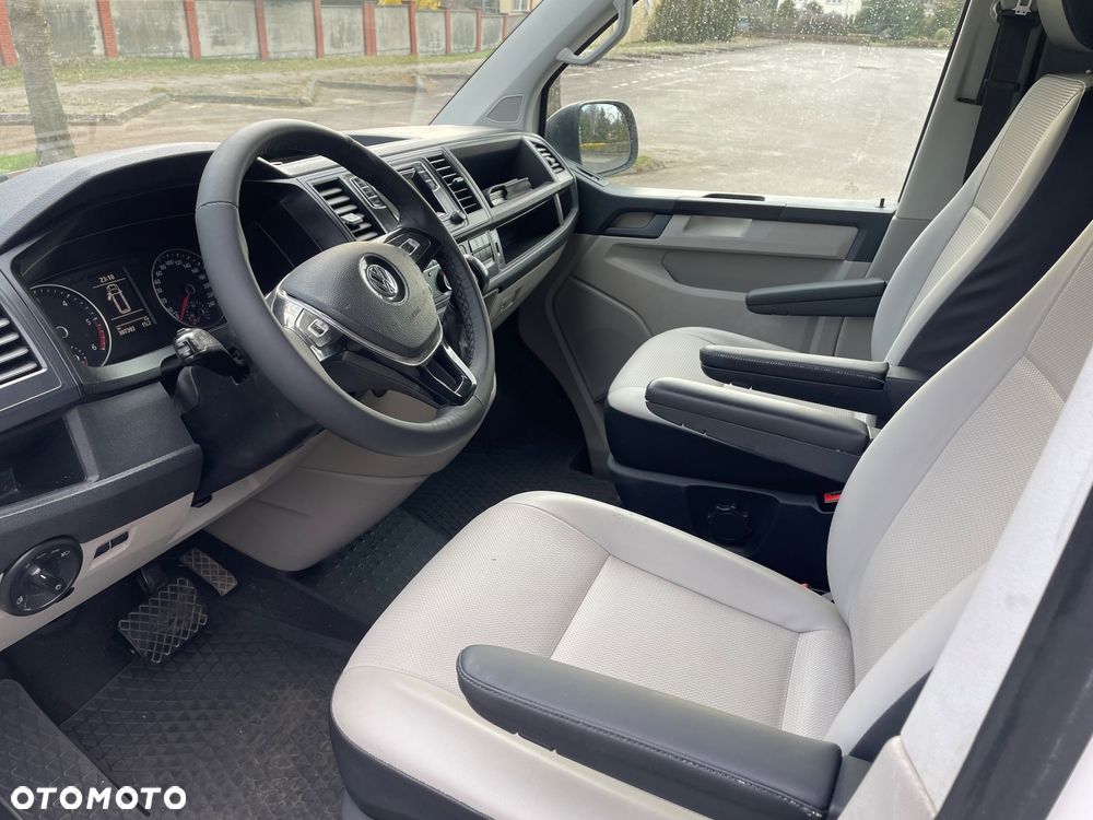 Volkswagen Transporter - 11