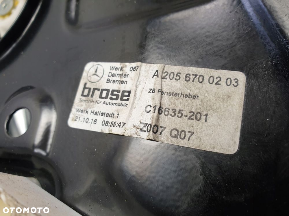 Mercedes A205 W205 PODNOŚNIK SZYBY prawy tył - 3