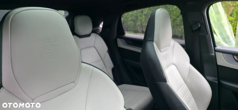 Porsche Cayenne - 16