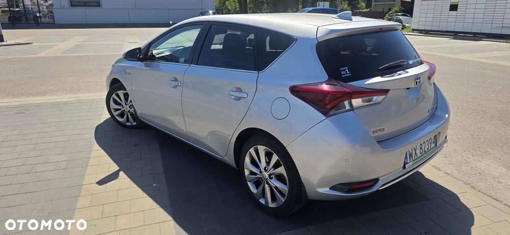 Toyota Auris - 4