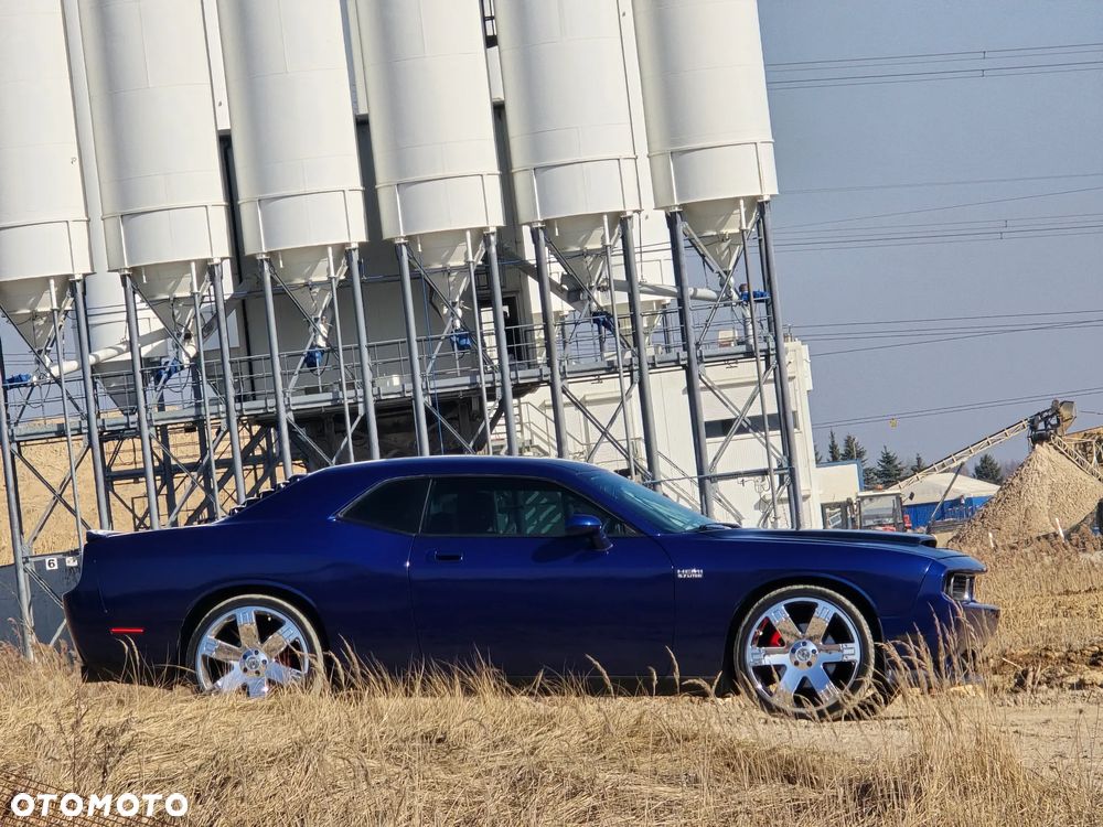 Dodge Challenger - 25