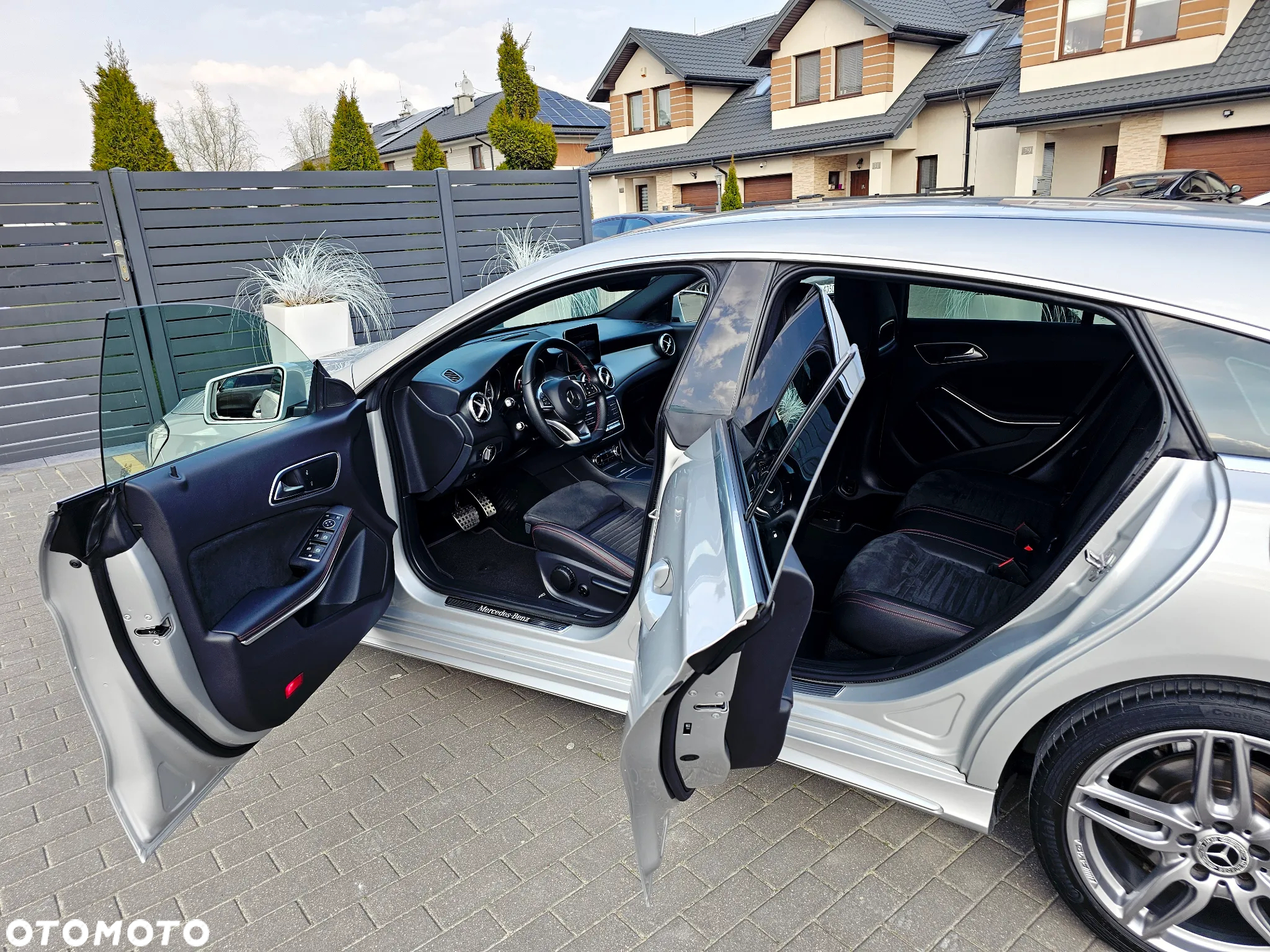 Mercedes-Benz CLA Shooting Brake 180 d 7G-DCT AMG Line - 12