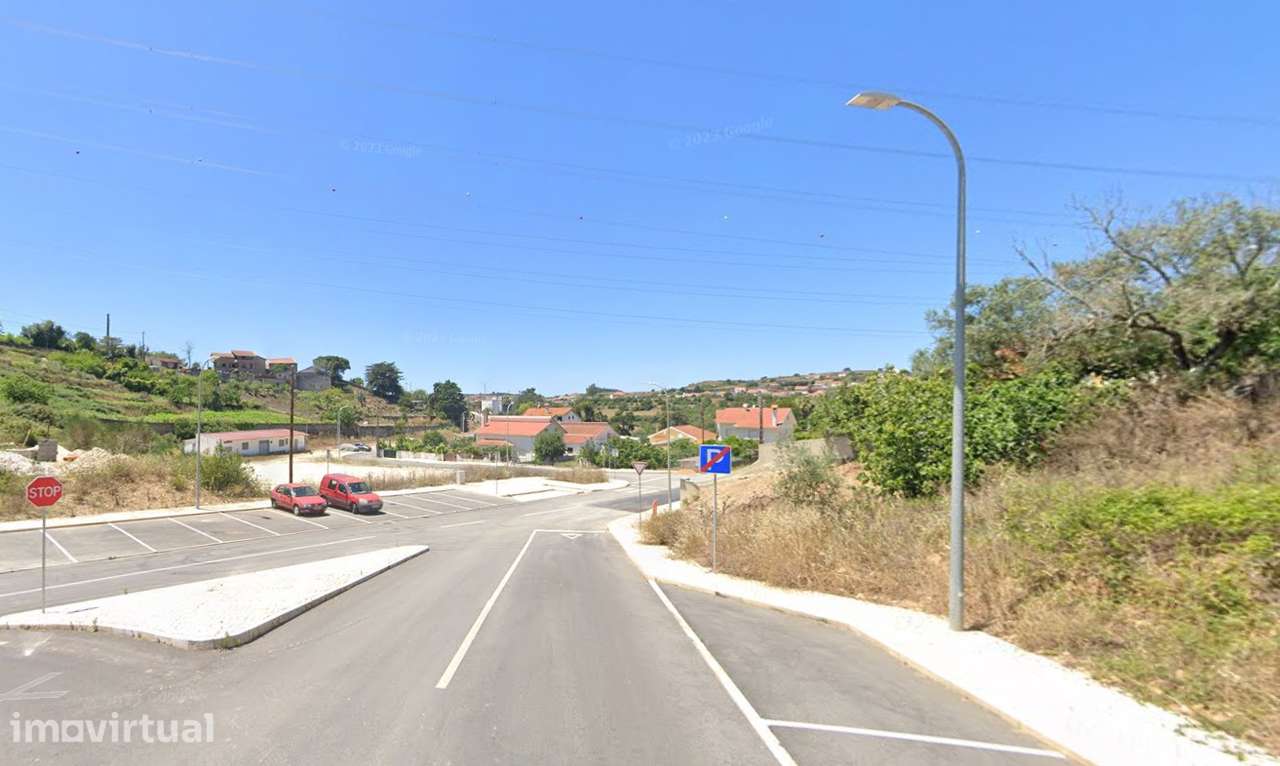 Terreno Urbano Projeto Aprovado para Moradia Unifamiliar Geminada - Grande imagem: 2/9