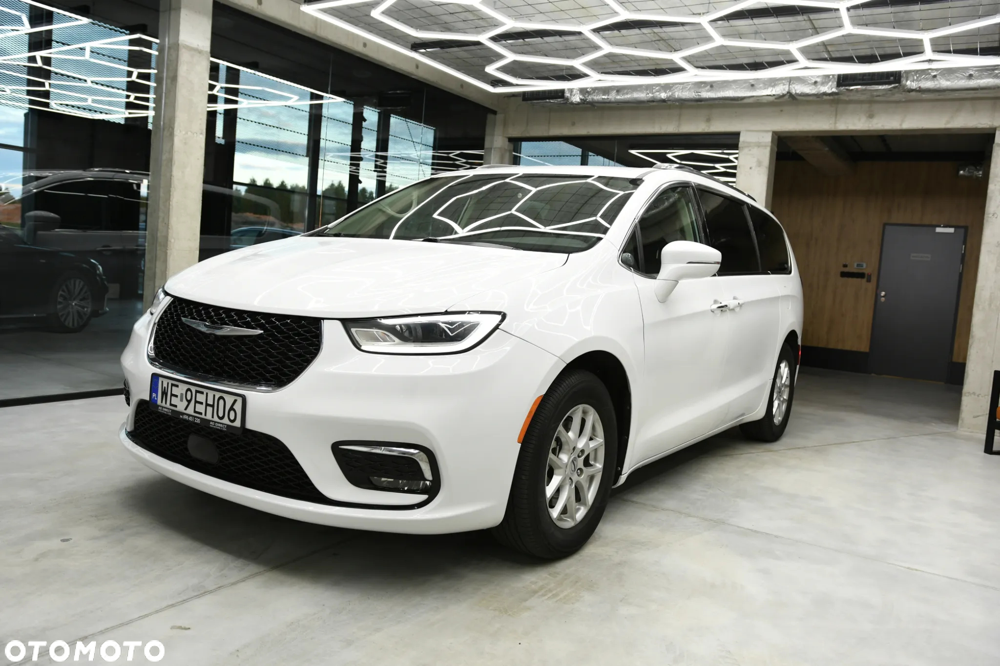 Chrysler Pacifica - 3