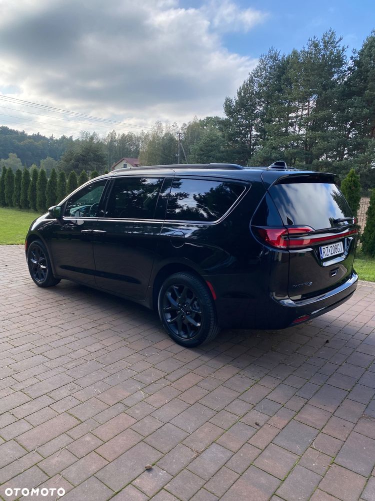 Chrysler Pacifica - 8