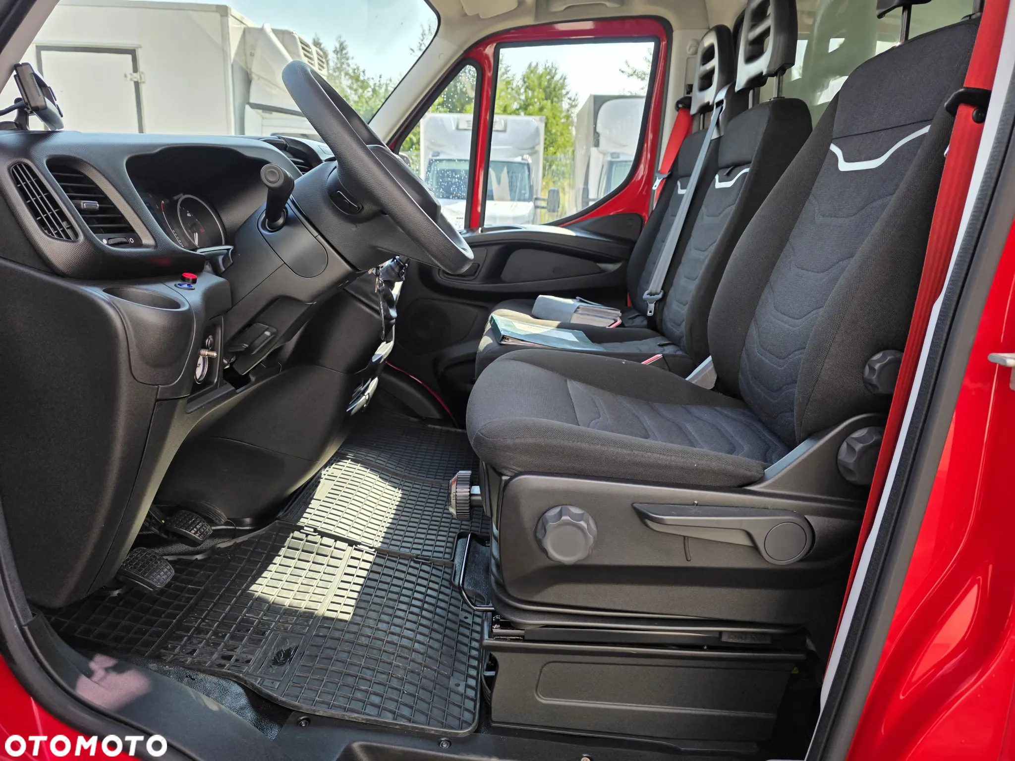 Iveco 35S16 Chłodnia Izoterma 8EP Krajowy Winda Silnik 3L ! Super Stan - 11