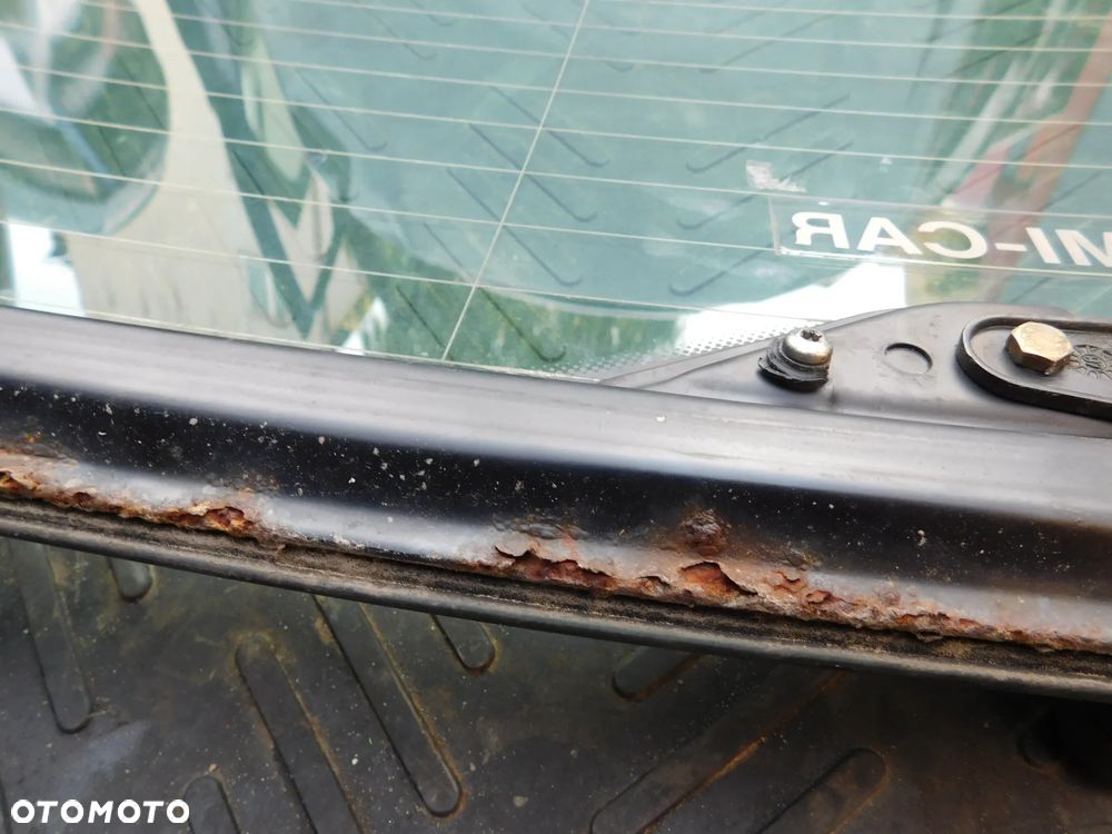 szyba tył w klapę otwierana BMW E39 TOURING - 8