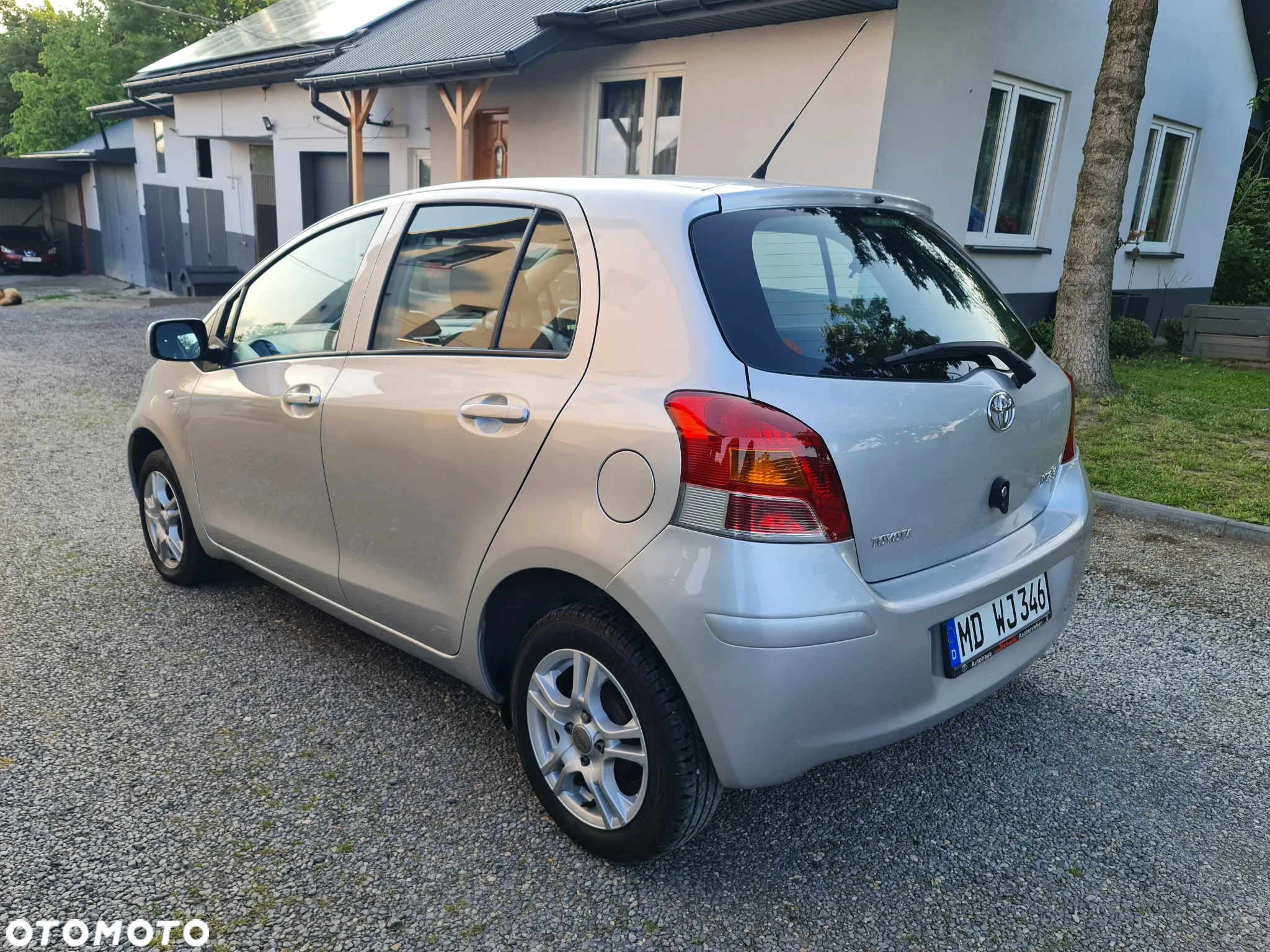 Toyota Yaris - 4