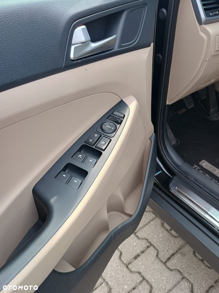 Hyundai Tucson 1.6 GDI BlueDrive Classic 2WD - 19