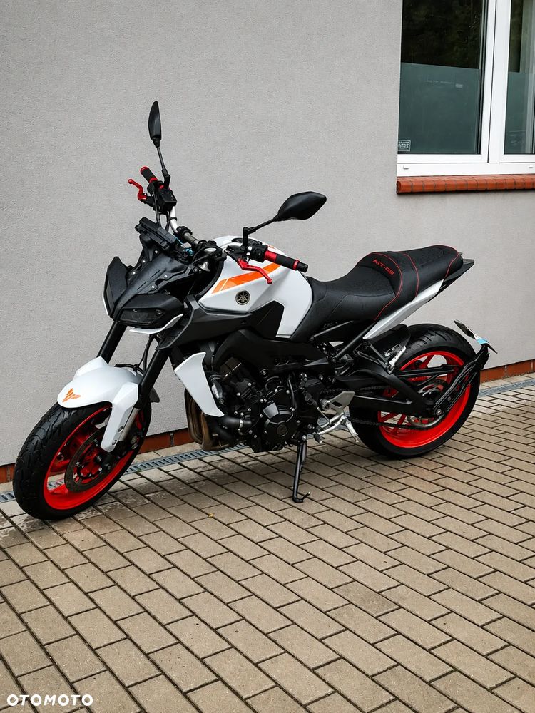 Yamaha MT - 5