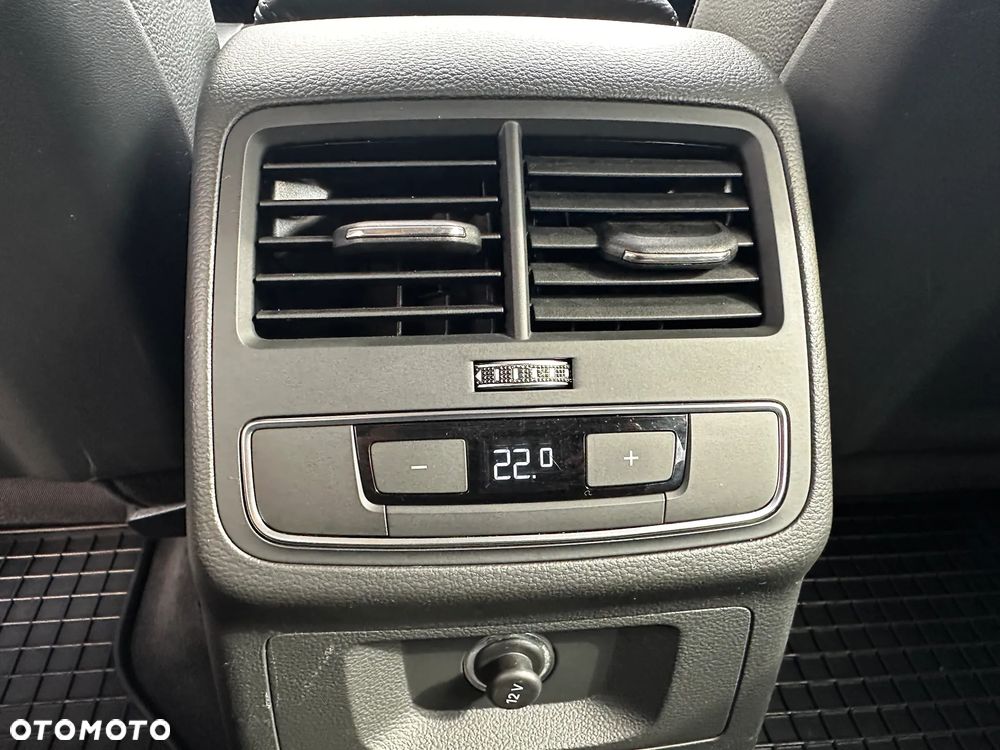 Audi A4 Allroad 2.0 TDI Quattro S tronic - 29