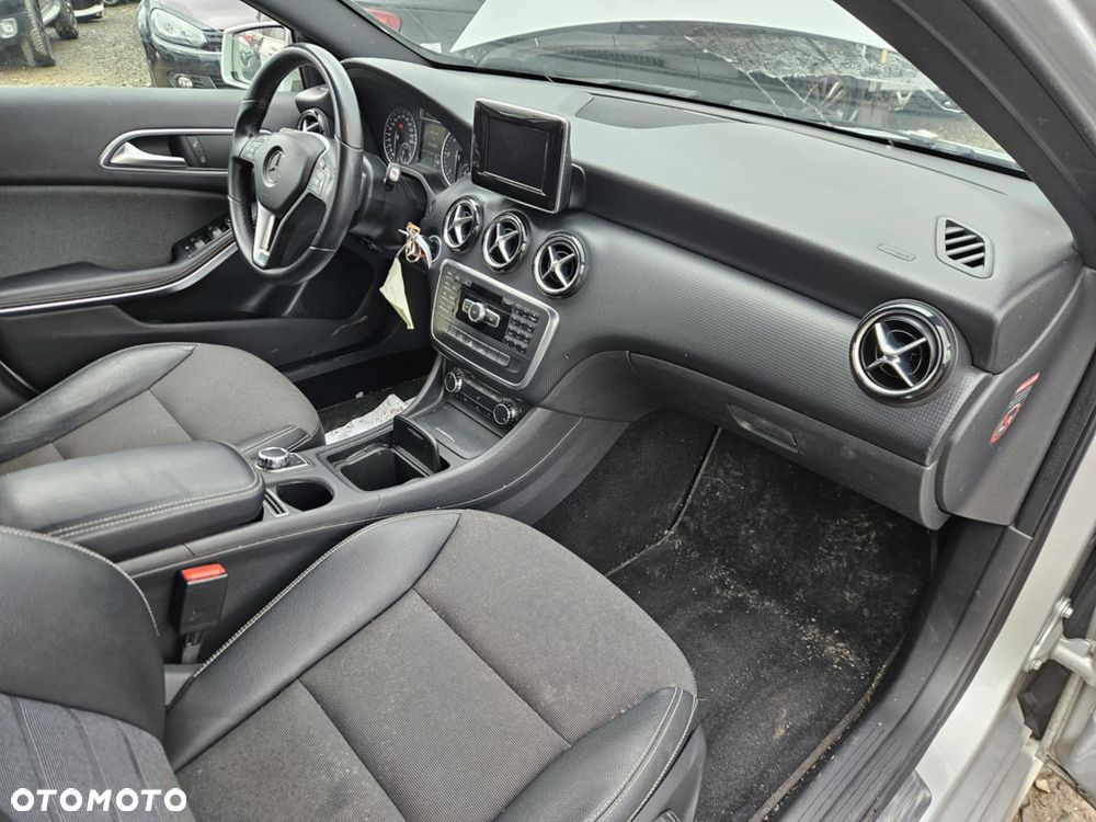 Mercedes-Benz Klasa A 200 CDI (BlueEFFICIENCY) 7G-DCT Style - 5