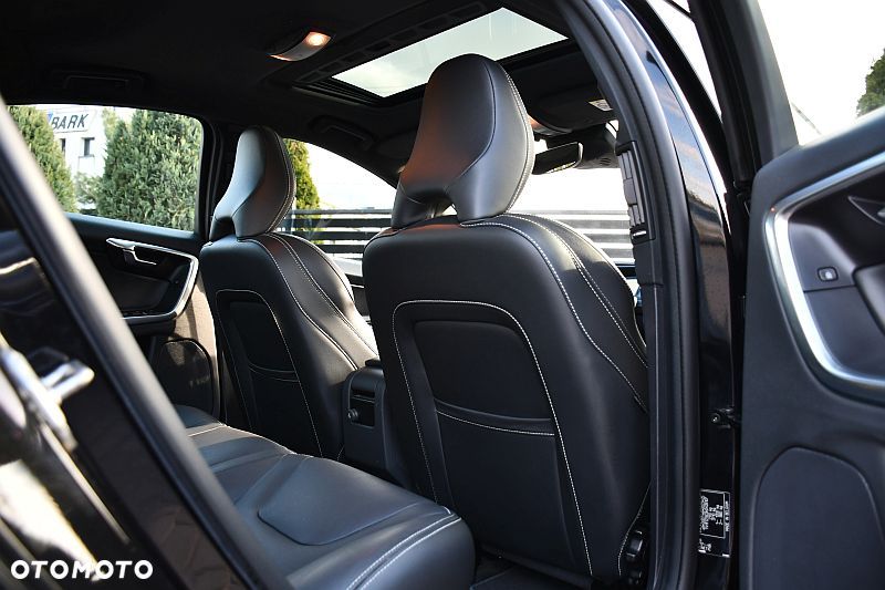 Volvo S60 D3 Geartronic Momentum - 23