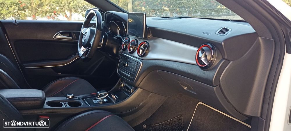 Mercedes-Benz CLA 45 AMG Shooting Brake 4-Matic - 22