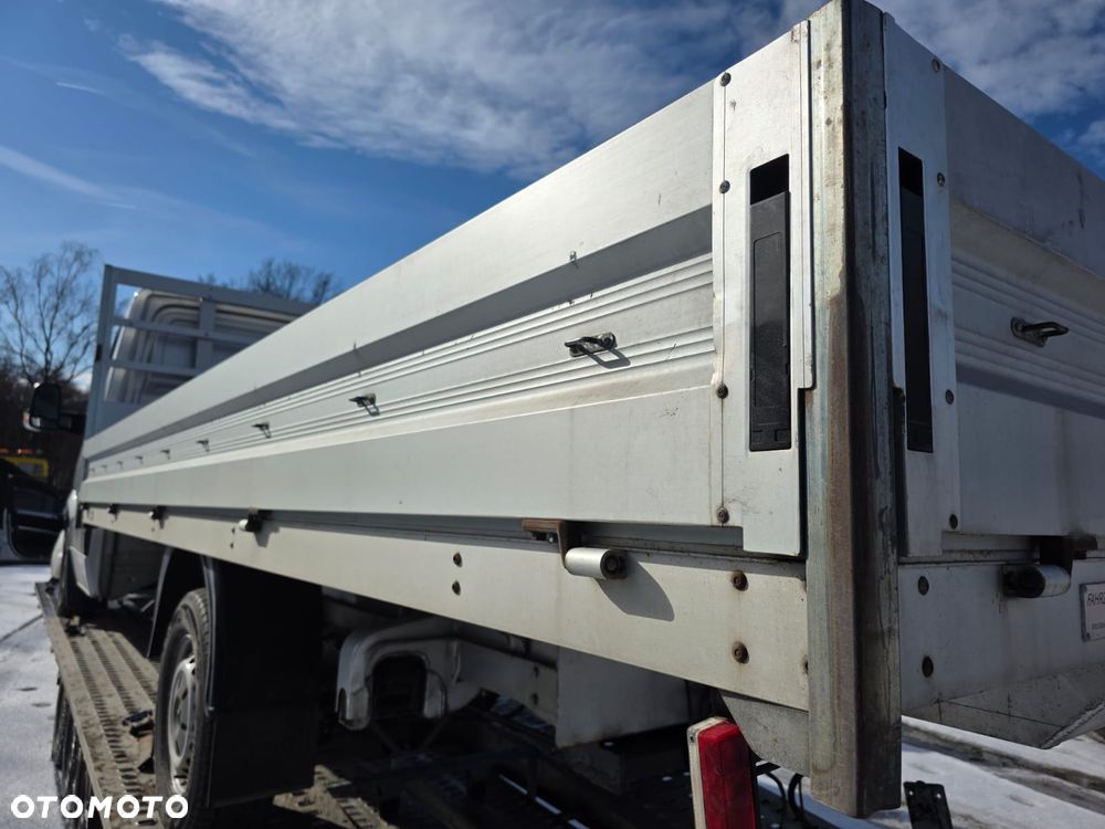 Zabudowa skrzyniowa / platforma – Mercedes Sprinter – 4,95 x 2,10 m - 4