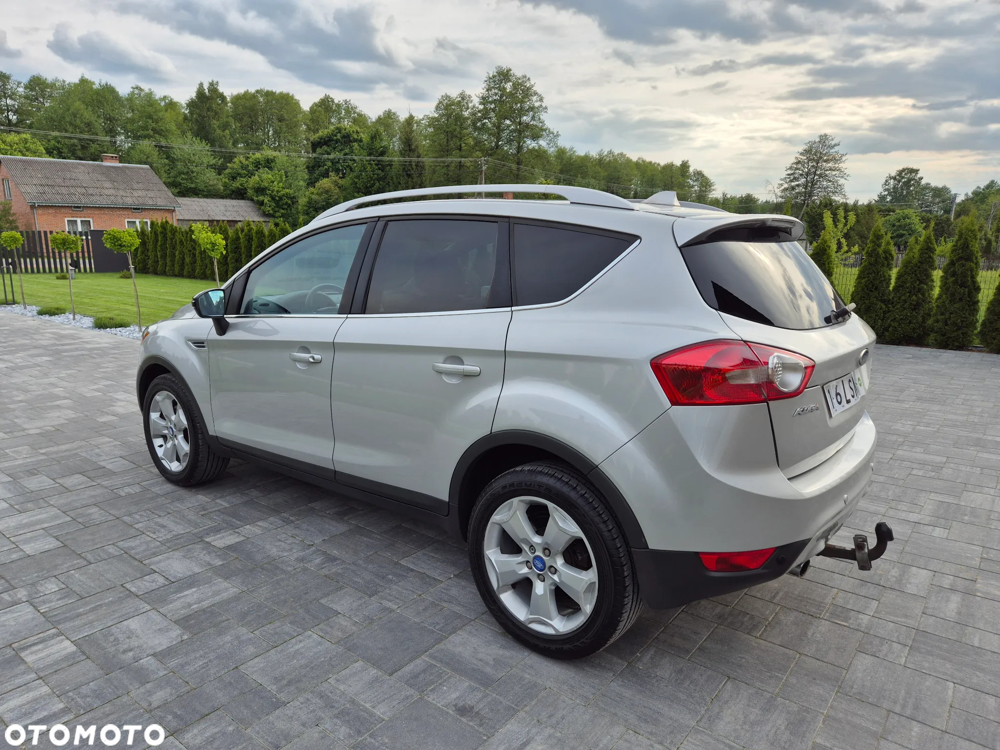 Ford Kuga 2.0 TDCi 2x4 Titanium - 28