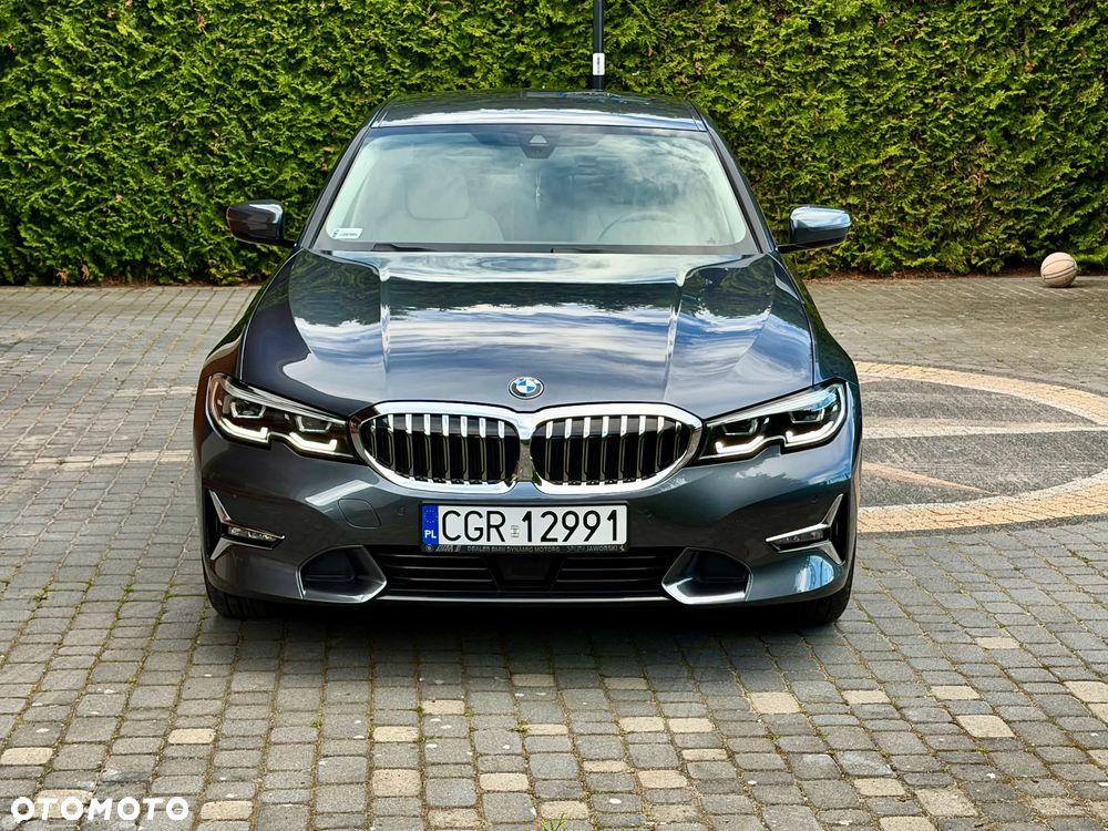 BMW Seria 3 330e Luxury Line sport - 9
